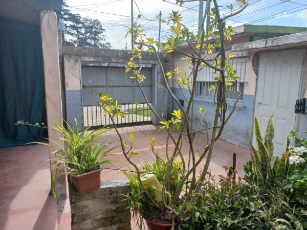 VENDO HERMOSA CASA Y DEPARTAMENTO JUNTOS (AUT.316)