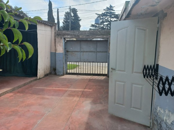 VENDO HERMOSA CASA Y DEPARTAMENTO JUNTOS (AUT.316)