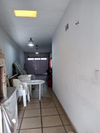 VENDO REGIA CASA EN MORENO SUR (AUT.324)