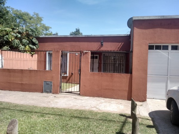 VENDO REGIA CASA EN MORENO SUR (AUT.324)