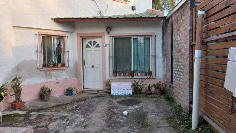 VENDO REGIA CASA EN DOS PLANTA CON PILETA. ARBOLEDAS EN FRANCISCO ALVAREZ (AUT. 343)