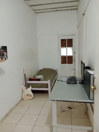 (AUT. 344) VENDO REGIA CASA CON AMPLIO TERRENO, HAY FACILIDADES DE PAGOS. CALLE CANADÁ 5633 - MORENO