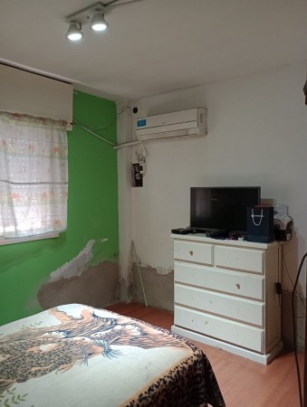 (AUT. 344) VENDO REGIA CASA CON AMPLIO TERRENO, HAY FACILIDADES DE PAGOS. CALLE CANADÁ 5633 - MORENO