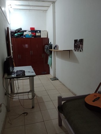 (AUT. 344) VENDO REGIA CASA CON AMPLIO TERRENO, HAY FACILIDADES DE PAGOS. CALLE CANADÁ 5633 - MORENO