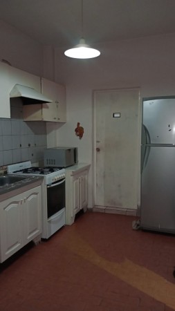 (AUT. 344) VENDO REGIA CASA CON AMPLIO TERRENO, HAY FACILIDADES DE PAGOS. CALLE CANADÁ 5633 - MORENO