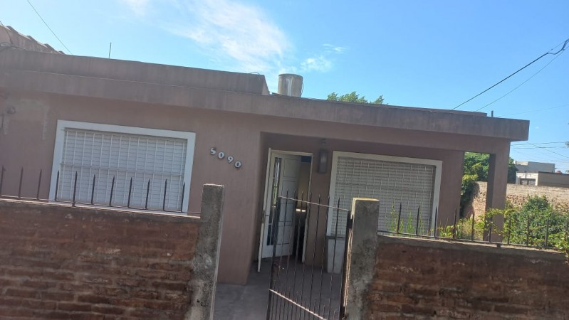 (AUT 358) BARRIO SAN JOSE, MORENO. EXCELENTE VIVIENDA CON TERRENO Y ESCRITURA (TODOS LOS SERVICIOS)