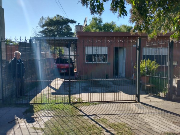 (AUT. 390) VENDO HERMOSA CASA EN BARRIO LA PERLITA, MORENO