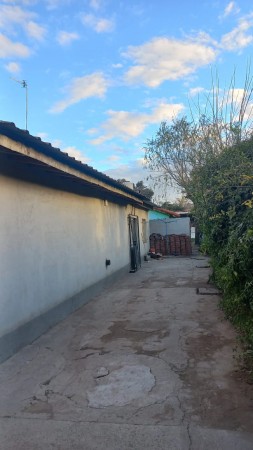 (396) VENDO HERMOSA CASA DE MATERIAL 4 DORMITORIOS EN BARRIO SAN JOSE, PARTIDO DE MORENO