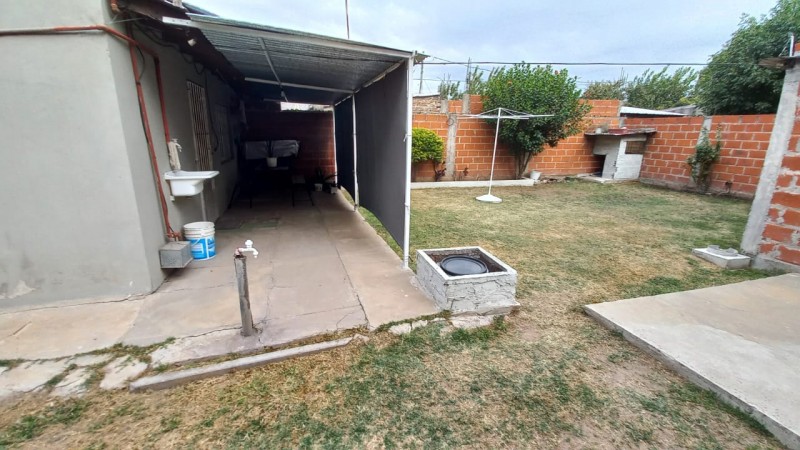 (AUT 377) EN VENTA CASA DE MATERIAL CON AMPLIO PATIO