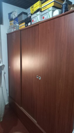 (AUT. 398) VENDO HERMOSA CASA DE MATERIAL CON TERRENO EN BARRIO LOMAS DE MORENO