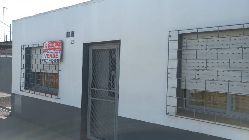 (AUT. 398) VENDO HERMOSA CASA DE MATERIAL CON TERRENO EN BARRIO LOMAS DE MORENO