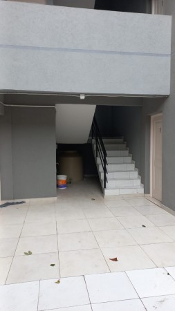 VENDO O PERMUTO POR CASA CON TERRENO REGIO DEPARTAMENTOEN MORENO CENTRO EDIFICIO MADIBA VII