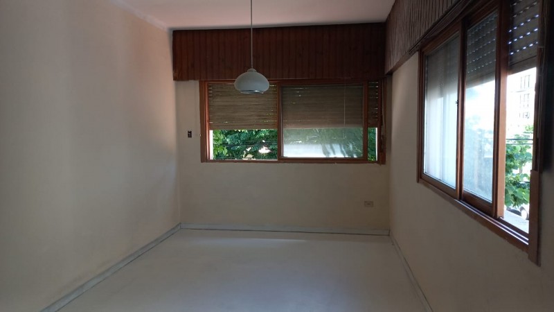 (AUT. 401) ALQUILO HERMOSO DEPARTAMENTO EN MORENO NORTE, IDEAL PARA PROFESIONALES O VIVIENDA FAMILIAR