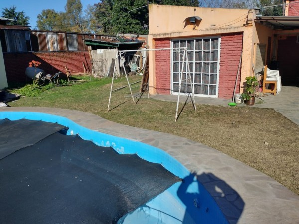 VENDO REGIA CASA QUINTA CON PILETA DE NATACION EN GENERAL ZAPIOLA, LOCALIDAD DE PASO DEL REY - MORENO