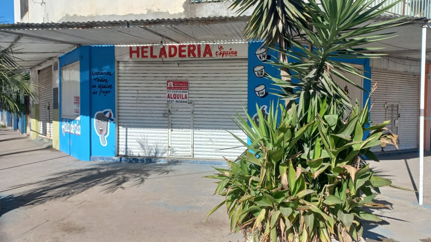 ALQUILO HERMOSO LOCAL ZONA COMERCIAL, CALLE CANADA Y CASI SHAKESPEARE.IDEAL TODO RUBRO. IMPERDIBLE