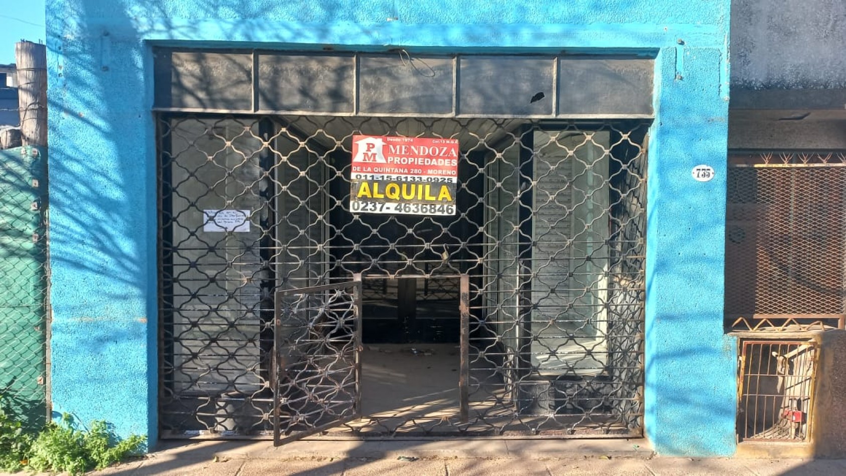 ALQUILO AMPLIO LOCAL COMERCIAL CON DEPOSITO ZONA COMERCIAL, AVENIDA MARCOS DEL BUENO 735 Y POSADAS BARRIO LA PERLITA, MORENO. 