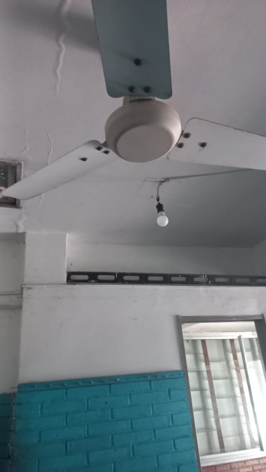 ALQUILO AMPLIO LOCAL COMERCIAL CON DEPOSITO ZONA COMERCIAL, AVENIDA MARCOS DEL BUENO 735 Y POSADAS BARRIO LA PERLITA, MORENO. 