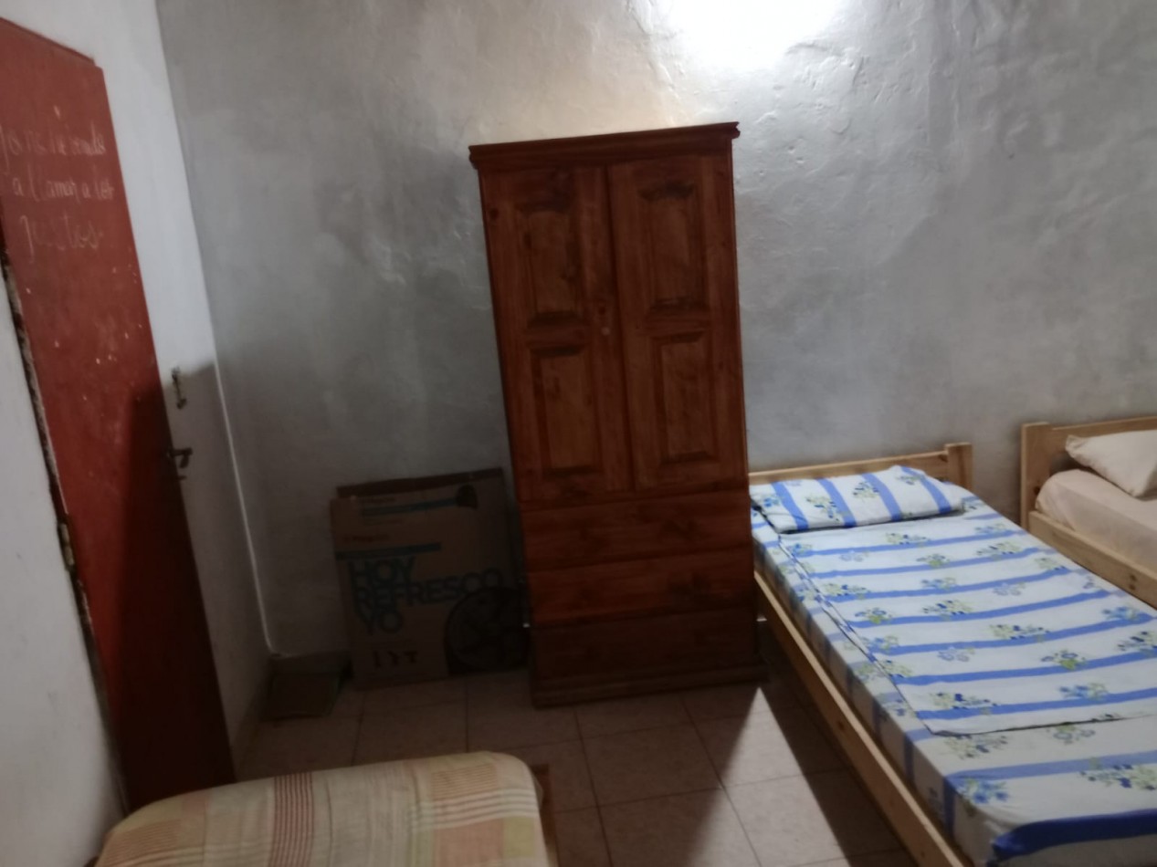 VENDO AMPLIA CASA DE MATERIAL EN ALTOS DE LA REJA, MORENO, CALLE MARIANO MORENO 2182 Y PERITO MORENO