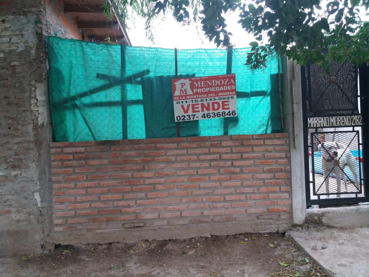 VENDO AMPLIA CASA DE MATERIAL EN ALTOS DE LA REJA, MORENO, CALLE MARIANO MORENO 2182 Y PERITO MORENO