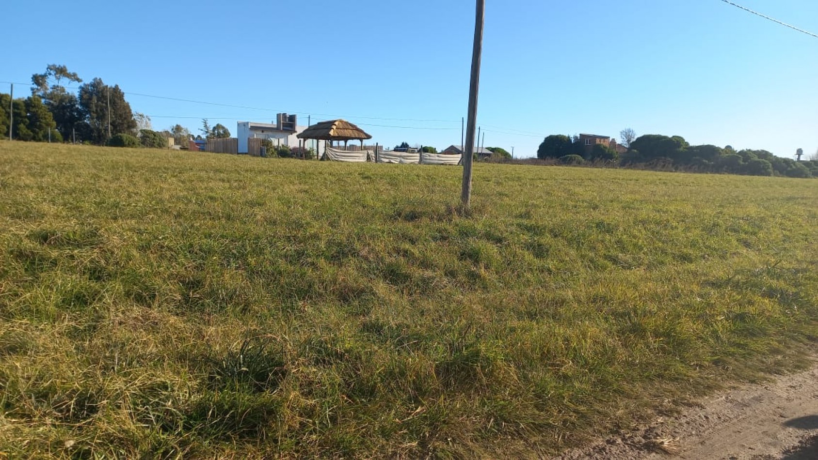 VENDO HERMOSO TERRENO EN ZONA TURISTICA LOCALIDAD DE CHAPADMADAL, (MAR DEL PLATA) SUPERFICIE DE 550 M2.