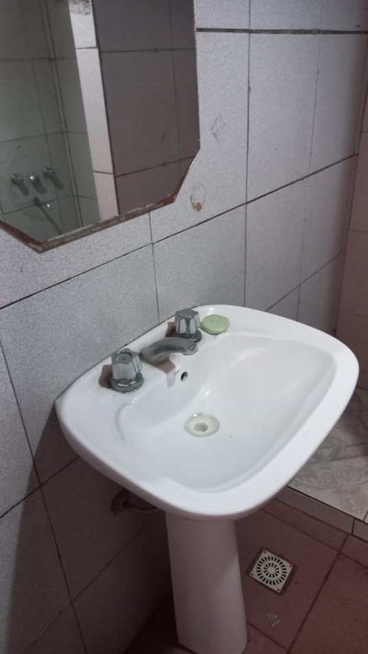 ( A L Q U I L A D O  )HERMOSO DEPARTAMENTO CON ENTRADA VEHICULAR A 40 METROS DE ACCESO OESTE ATRAS DEL MAYORISTA VITAL