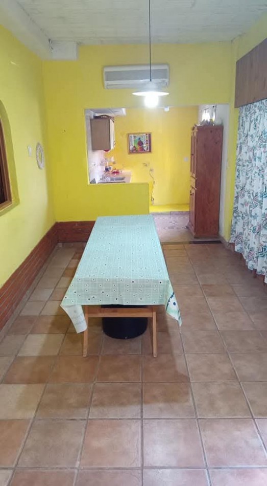 OFERTA IMPERDIBLE PARA INVERSIONISTA O FAMILIA NUMEROSA, VENDO HERMOSA CASA DE MATERIAL TOTALMENTE TERMINADO DE APROXIMADAMENTE 190 M2 CUBIERTO
