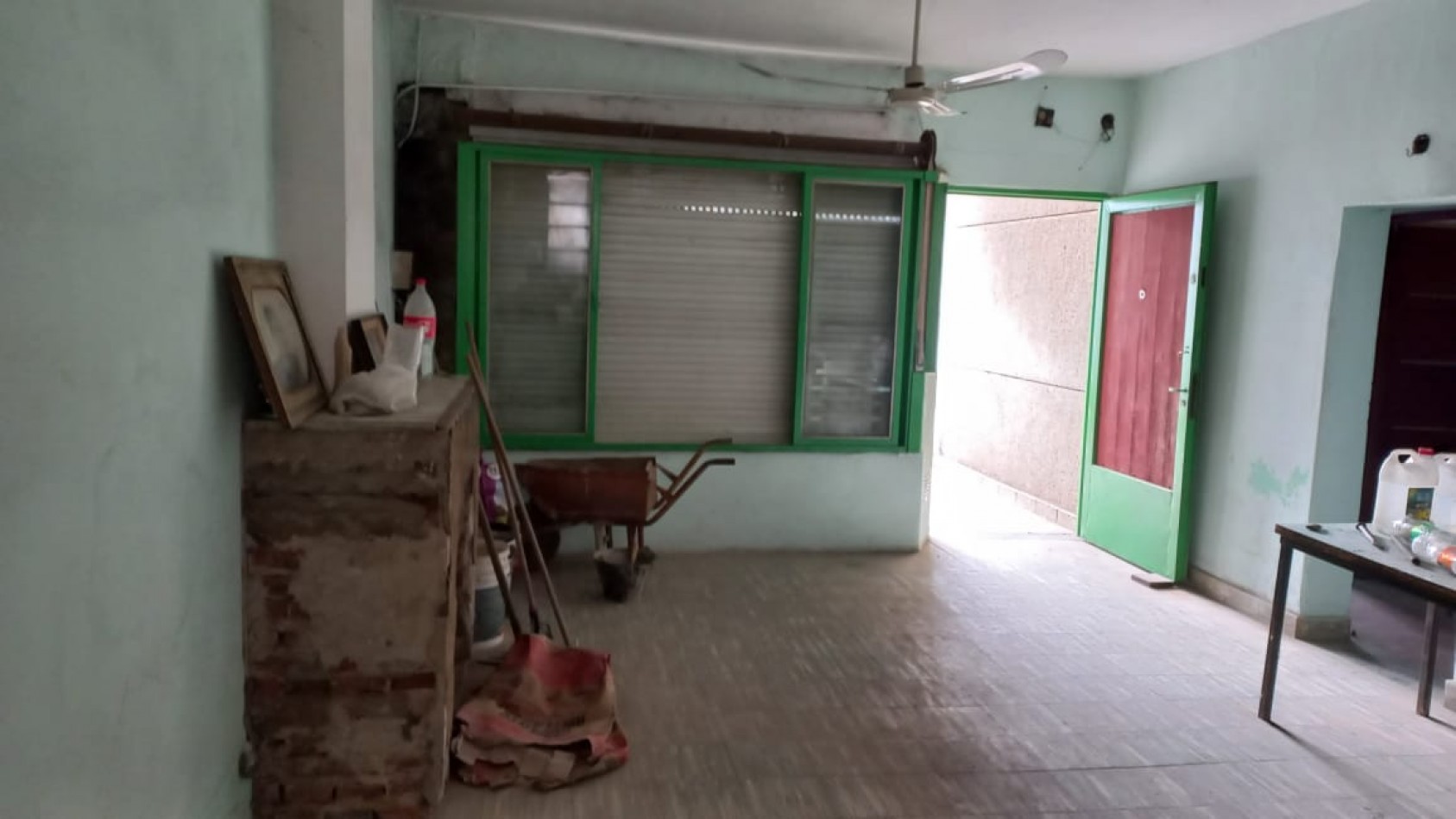 VENDO 2 HERMOSA CASA JUNTAS EN EL BARRIO CASCO SALA, CALLE: F. COUVIER 1264 MORENO SUR, HAY ESCRITURA