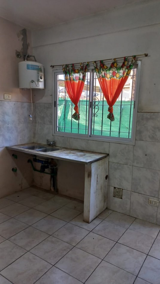 ALQUILO DEPARTAMENTO 2 AMBIENTE EN BARRIO SATELITE - MORENO CALLE CANADA 6883