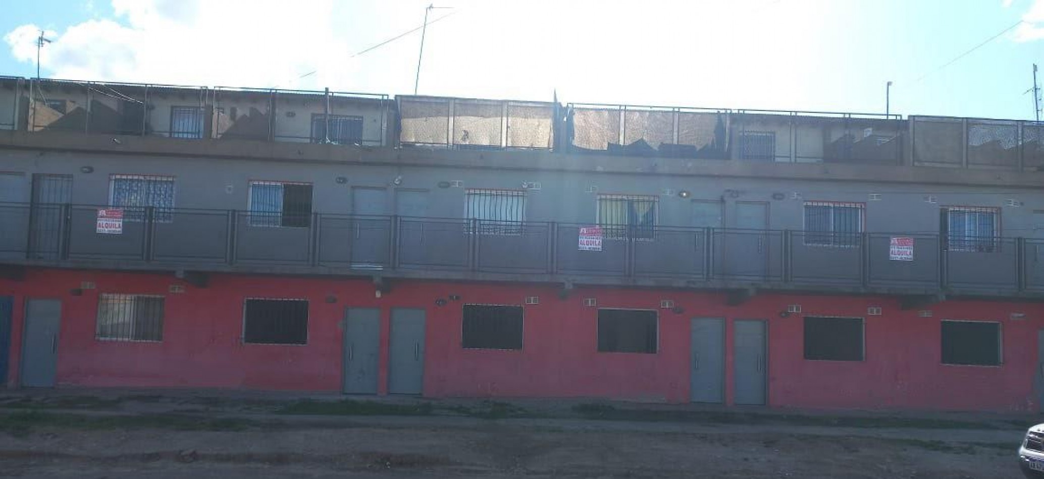 ALQUILO  DEPARTAMENTOS DE DOS AMBIENTES BARRIO LAS FLORES, MORENO.