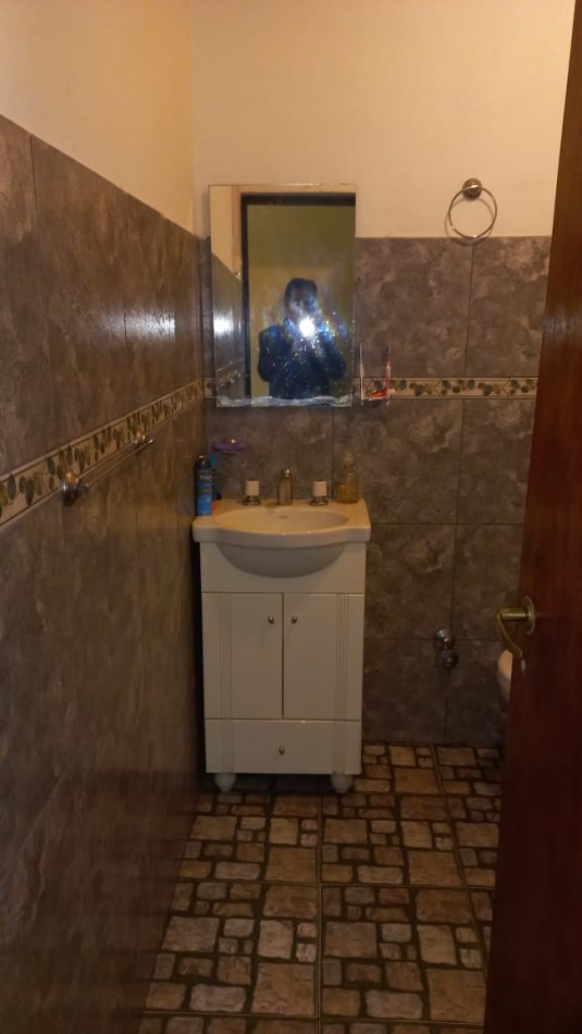 VENDO HERMOSA PROPIEDAD CON TERRENO EN MORENO NORTE, A 40 METROS DE RUTA 23, PROXIMO A COLEGIO, COMERCIOS ESTACIONES DE SERVICIOS