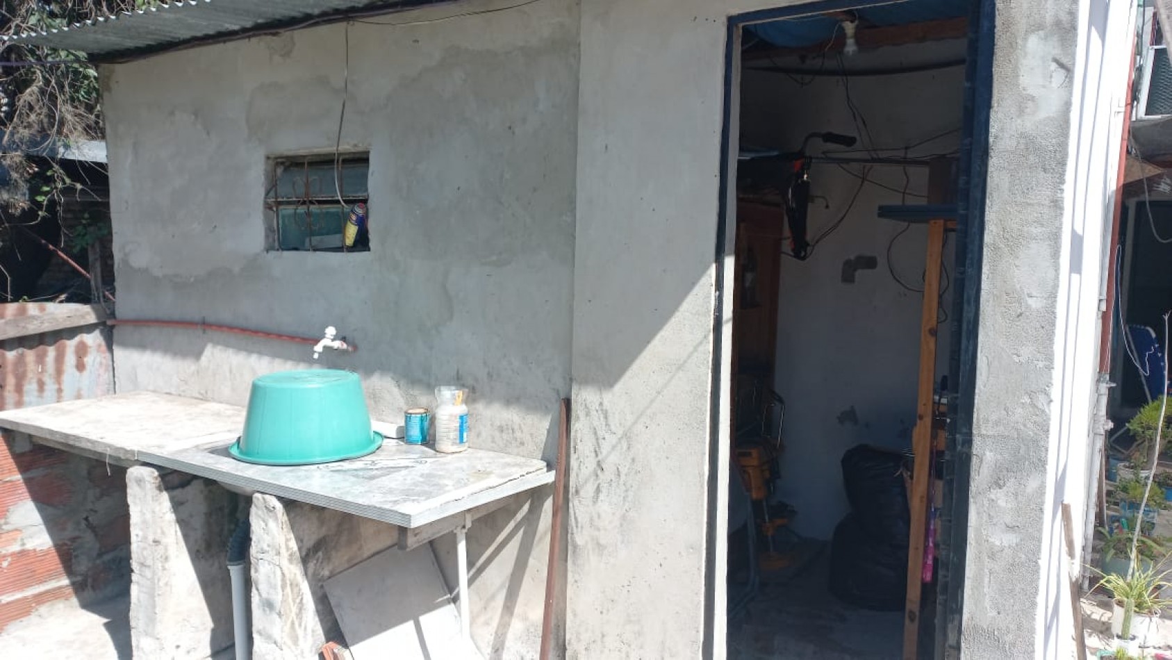 VENDO HERMOSA PROPIEDAD CON TERRENO EN MORENO NORTE, A 40 METROS DE RUTA 23, PROXIMO A COLEGIO, COMERCIOS ESTACIONES DE SERVICIOS