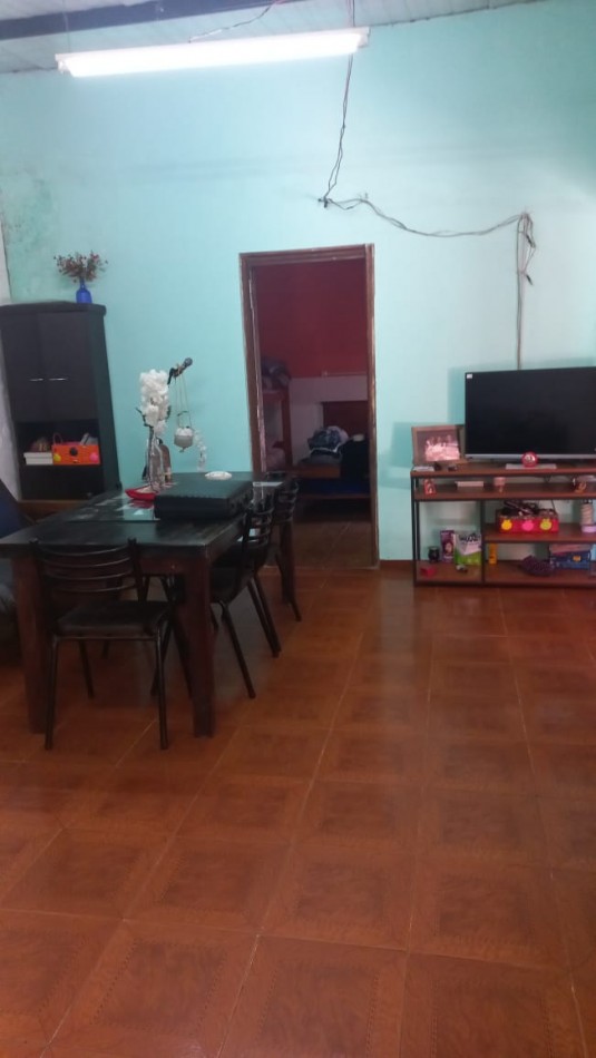 VENDO HERMOSA PROPIEDAD CON TERRENO EN MORENO NORTE, A 40 METROS DE RUTA 23, PROXIMO A COLEGIO, COMERCIOS ESTACIONES DE SERVICIOS