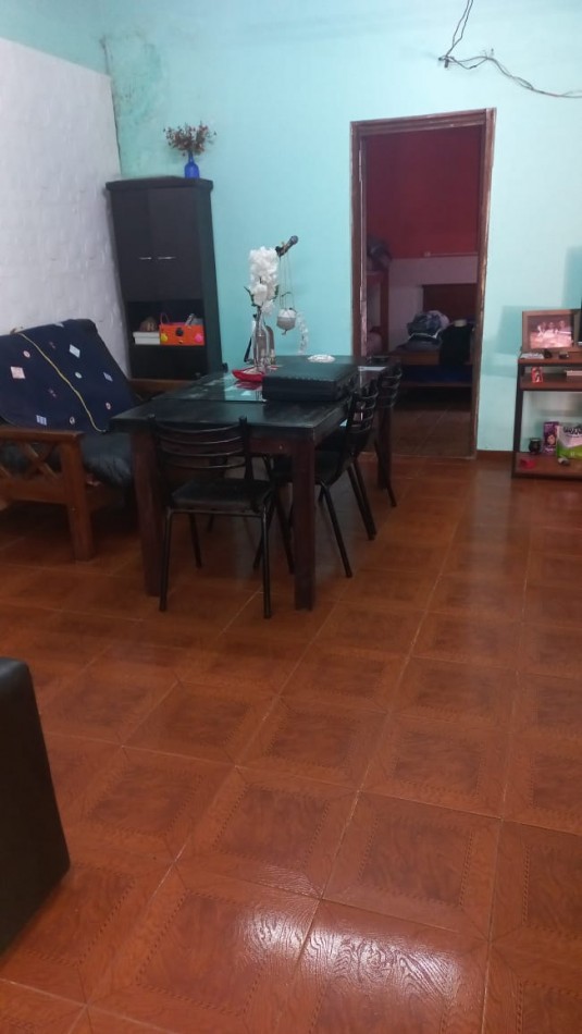 VENDO HERMOSA PROPIEDAD CON TERRENO EN MORENO NORTE, A 40 METROS DE RUTA 23, PROXIMO A COLEGIO, COMERCIOS ESTACIONES DE SERVICIOS
