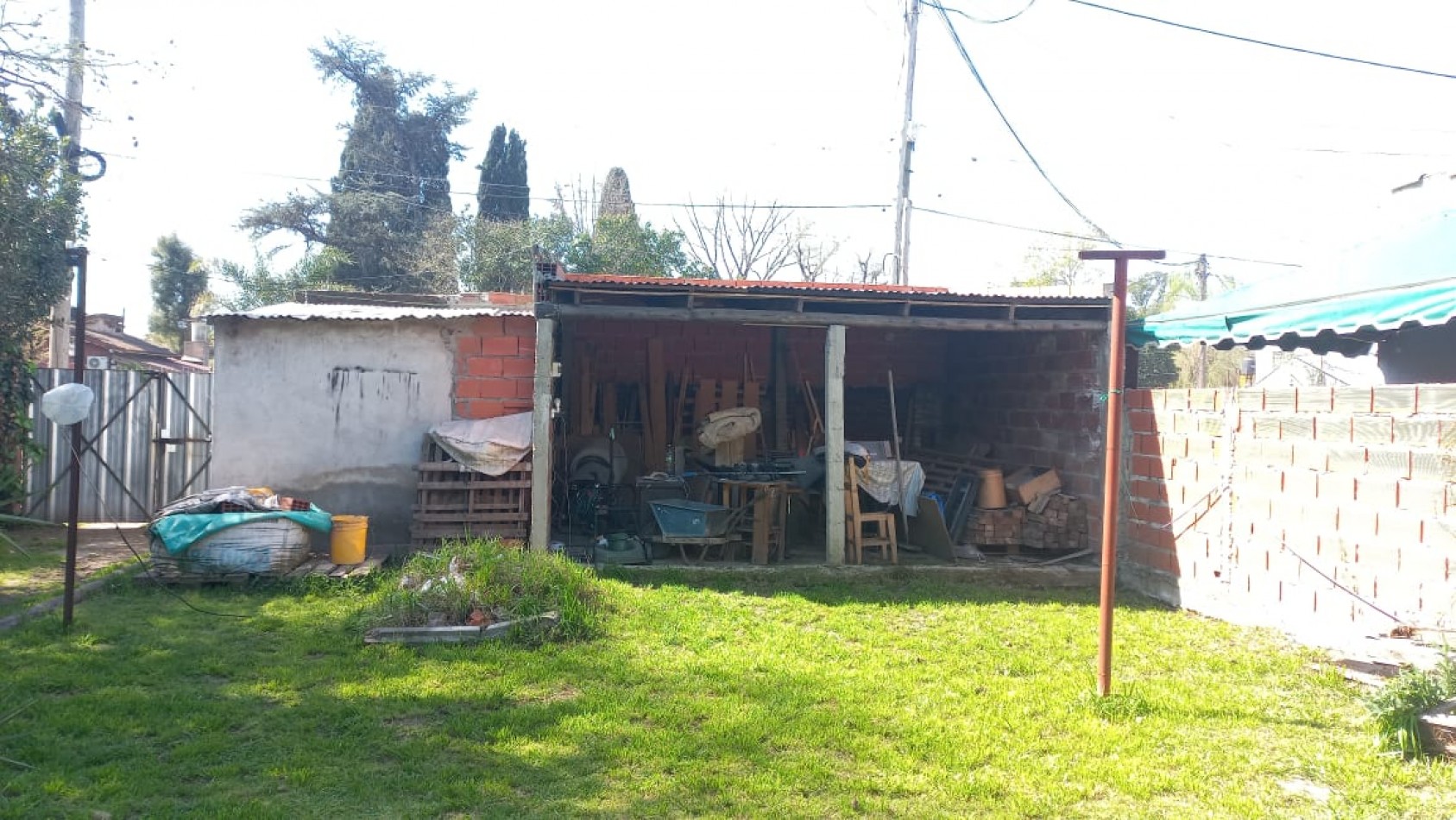 VENDO HERMOSA PROPIEDAD CON TERRENO EN MORENO NORTE, A 40 METROS DE RUTA 23, PROXIMO A COLEGIO, COMERCIOS ESTACIONES DE SERVICIOS
