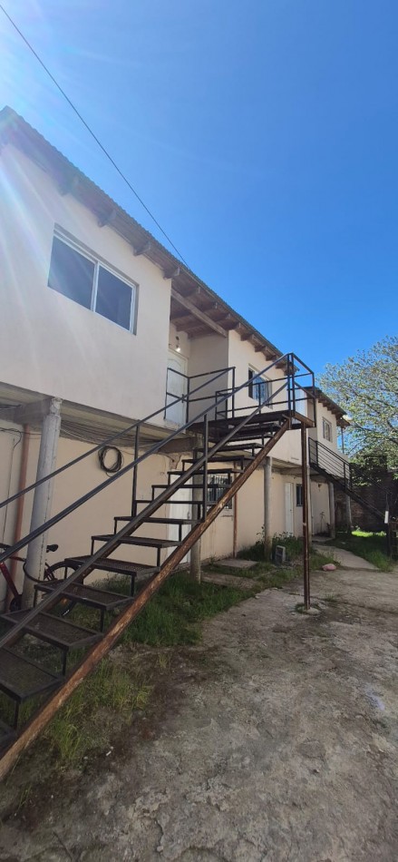 VENDO HERMOSO DEPARTAMENTO PLANTA ALTA MORENO NORTE, PROXIMO A RUTA 23.