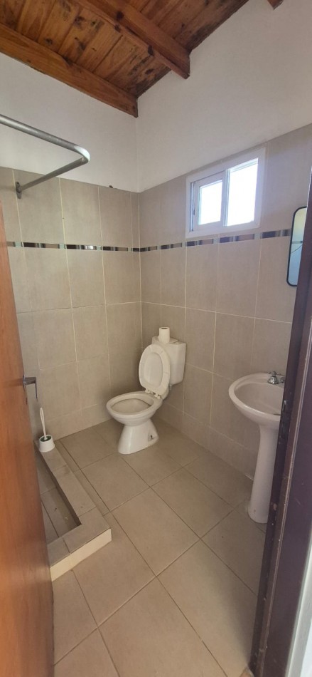 VENDO HERMOSO DEPARTAMENTO PLANTA ALTA MORENO NORTE, PROXIMO A RUTA 23.