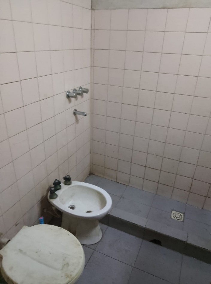 BARRIO SANTA ROSA - MORENO - VENDO O PERMUTO POR CASA CON TERRENO IMPERDIBLE ( O PERMUTA POR CASITA O LOTE EN MORENO SUR