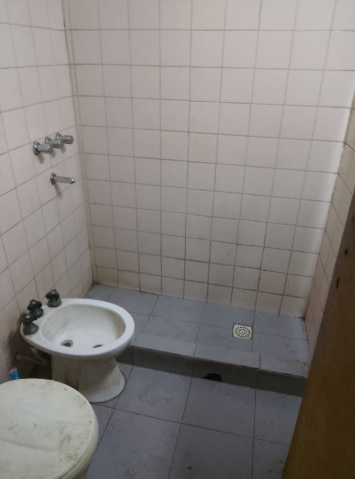 BARRIO SANTA ROSA - MORENO - VENDO O PERMUTO POR CASA CON TERRENO IMPERDIBLE ( O PERMUTA POR CASITA O LOTE EN MORENO SUR