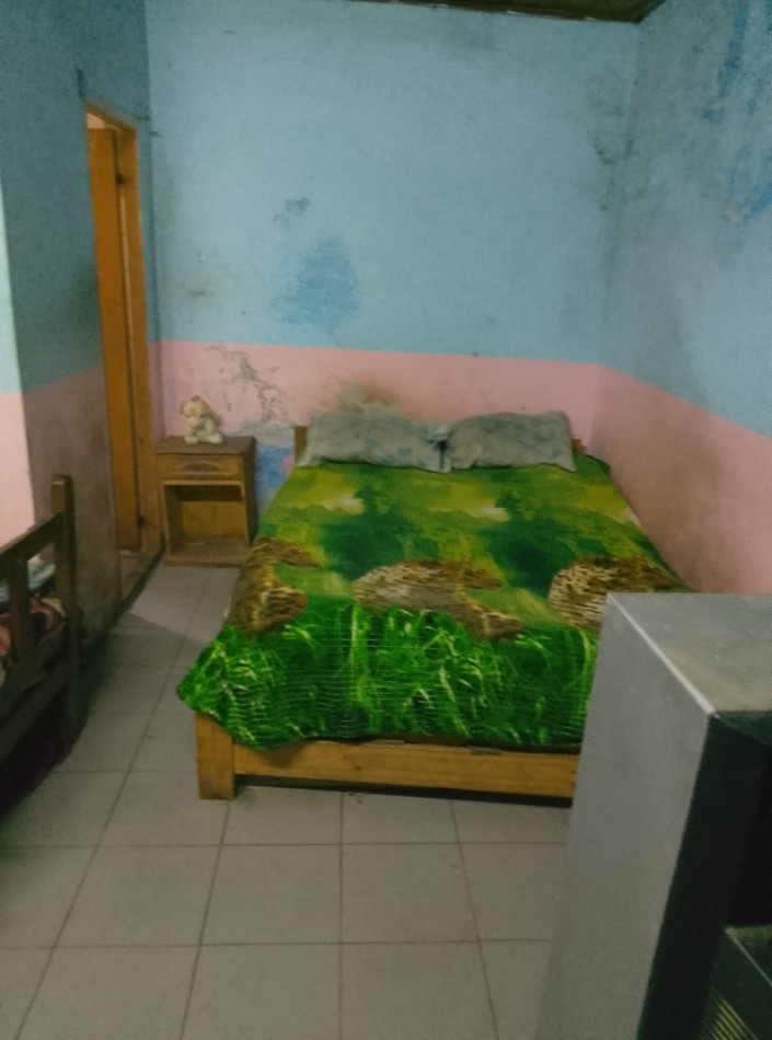 BARRIO SANTA ROSA - MORENO - VENDO O PERMUTO POR CASA CON TERRENO IMPERDIBLE ( O PERMUTA POR CASITA O LOTE EN MORENO SUR