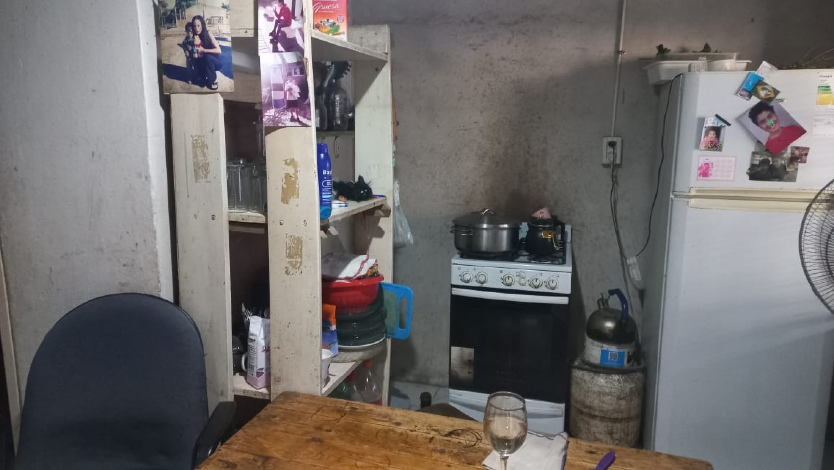 VENDO DOS HERMOSAS CASA DE MATERIAL CON LOCAL COMERCIAL Y PILETA DE NATACION EN BARRIO CIUDAD SATELITE, PARTIDO DE MORENO, CALLE: CURABROCHERO 6525