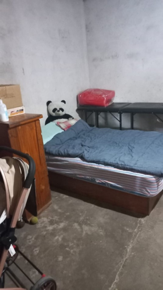 VENDO DOS HERMOSAS CASA DE MATERIAL CON LOCAL COMERCIAL Y PILETA DE NATACION EN BARRIO CIUDAD SATELITE, PARTIDO DE MORENO, CALLE: CURABROCHERO 6525