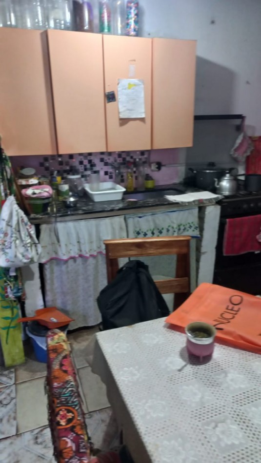 VENDO DOS HERMOSAS CASA DE MATERIAL CON LOCAL COMERCIAL Y PILETA DE NATACION EN BARRIO CIUDAD SATELITE, PARTIDO DE MORENO, CALLE: CURABROCHERO 6525