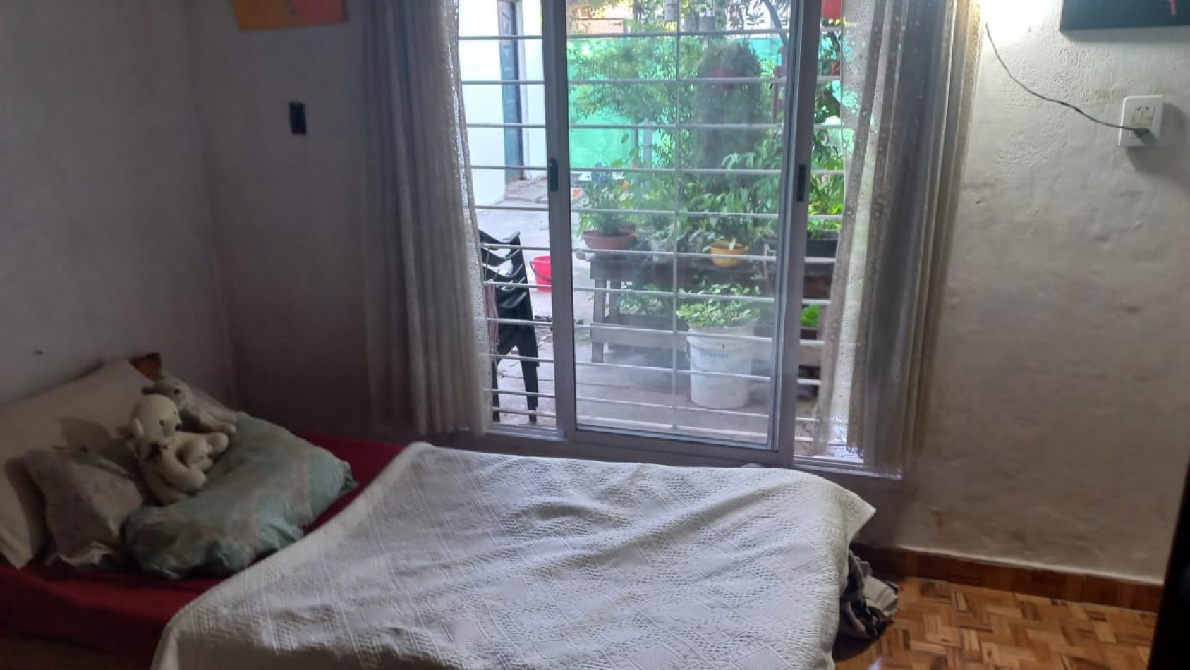VENDO DOS HERMOSAS CASA DE MATERIAL CON LOCAL COMERCIAL Y PILETA DE NATACION EN BARRIO CIUDAD SATELITE, PARTIDO DE MORENO, CALLE: CURABROCHERO 6525