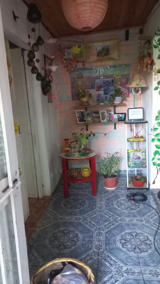 VENDO DOS HERMOSAS CASA DE MATERIAL CON LOCAL COMERCIAL Y PILETA DE NATACION EN BARRIO CIUDAD SATELITE, PARTIDO DE MORENO, CALLE: CURABROCHERO 6525