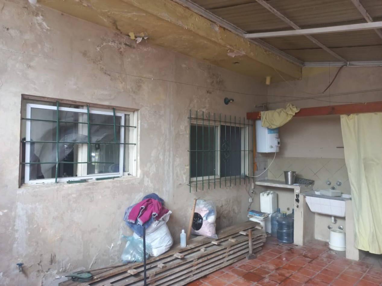 ALQUILO HERMOSA VIVIENDA CON LOCAL COMERCIAL SOBRE RUTA 25, EN MORENO 2.000