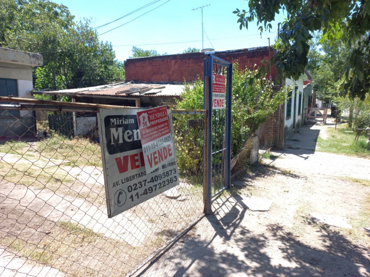 VENDO HERMOSA CASA APTA CREDITO. PLANOS, ESCRITURA, ASFALTO, GAS NATURAL, AGUA CORRIENTE, GAS NATURAL IMPERDIBLE