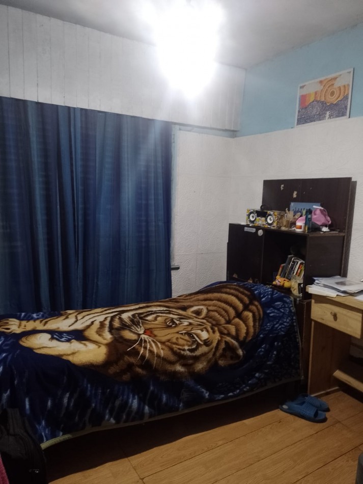 VENDO HERMOSA CASA APTA CREDITO. PLANOS, ESCRITURA, ASFALTO, GAS NATURAL, AGUA CORRIENTE, GAS NATURAL IMPERDIBLE