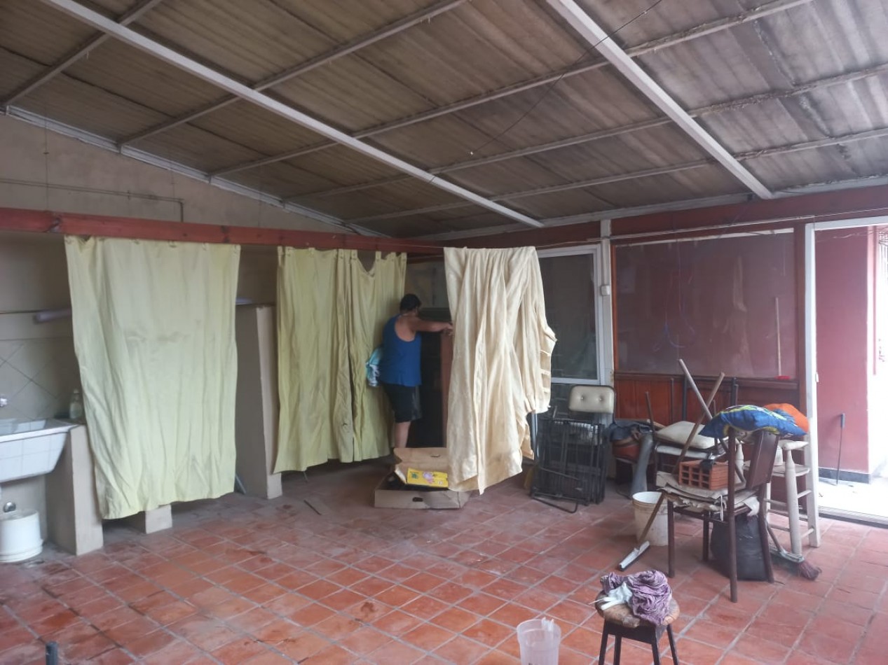 VENDO LOCAL CON AMPLIA VIVIENDA SOBRE RUTA PROVINCIAL 25 EN BARRIO MORENO 2.000, PARTIDO DE MORENO