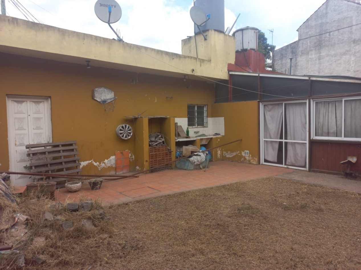 VENDO LOCAL CON AMPLIA VIVIENDA SOBRE RUTA PROVINCIAL 25 EN BARRIO MORENO 2.000, PARTIDO DE MORENO