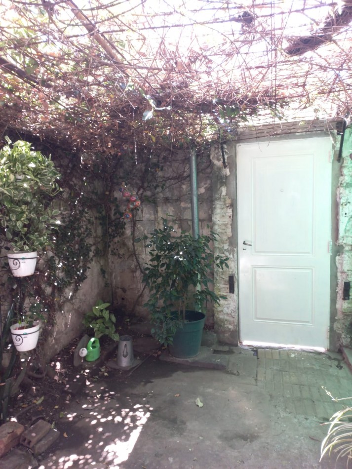 VENDO REGIA CASA EN MORENO 2000, PROXIMO A ESCUELA Y CENTRO COMERCIAL, PROXIMO A ACCESO OESTE